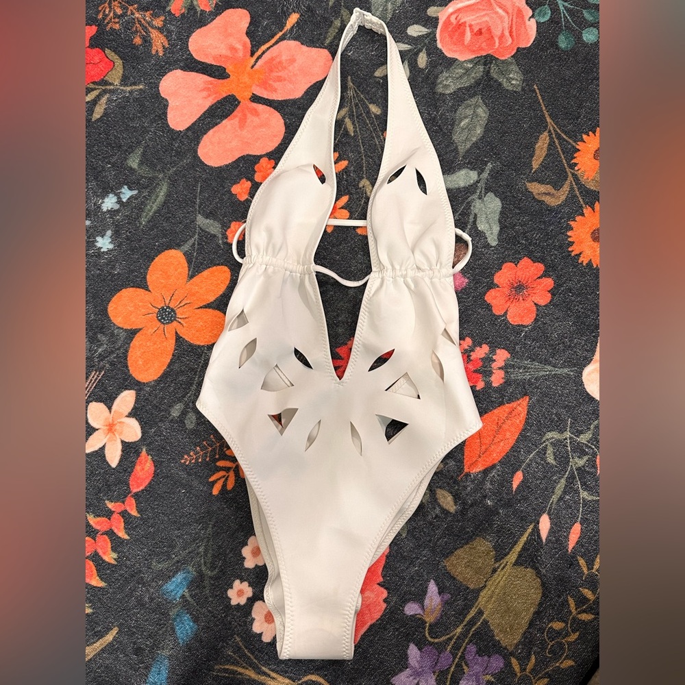 GIGI C White Halter Cutout One-Piece Swimsuit - Picture 4 of 7